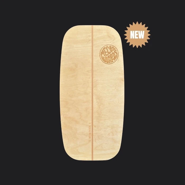 Komplette Draufsicht des Motion Rocker Balance Boards mit sichtbarem Logo und Mittelstreifen.