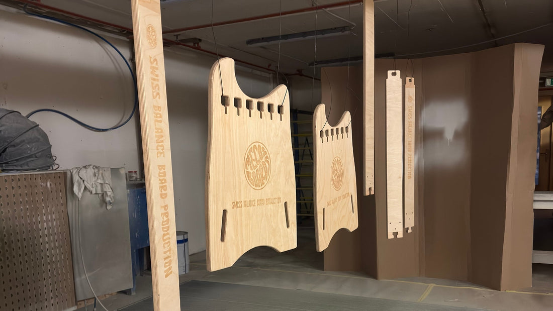 BALANCE TRAINER PRO Seitenwände in der Schweizer Werkstatt – handgefertigt aus PEFC-zertifiziertem Birkenholz