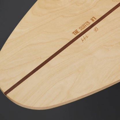 THE SURFER Balance Board Gravur – Produktionsnummer, limitierte Auflage und Nussbaumholz Stringer Detail