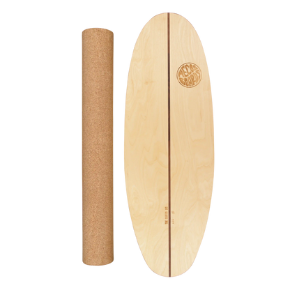 MECOS BOARDS The Surfer Balance Board – Surf Trainer Set mit Korkrolle Freisteller, Swiss Made Birkenholz